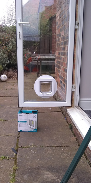 Cat flap fitters Wideopen and Gosforth