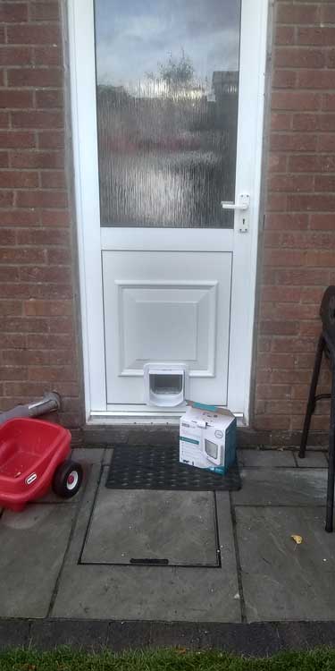 Cat and dog flap fitters Whitley Bay and North Tyneside