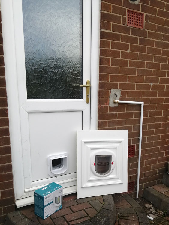 Cat and dog flap fitters North Shields and North Tyneside