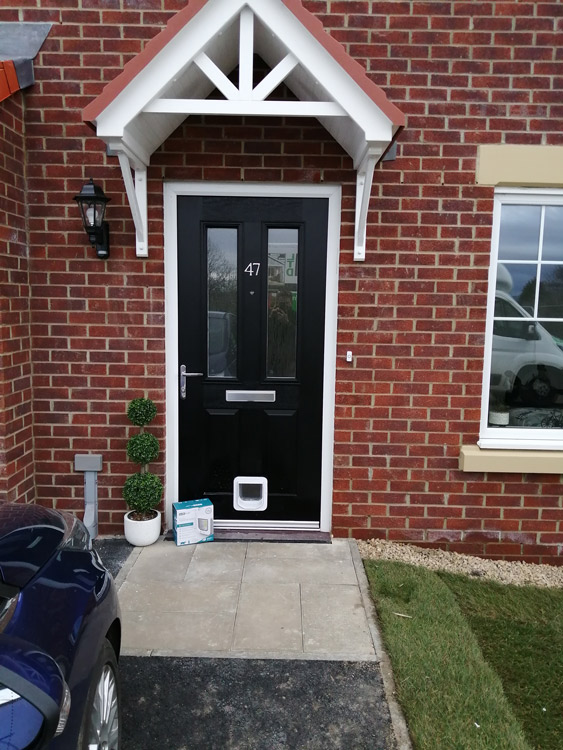 Cat flap fitters Clara Vale and Wylam