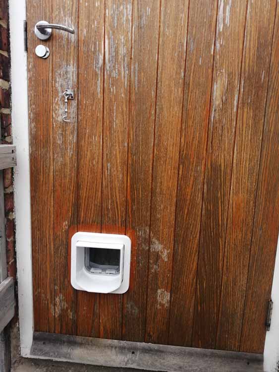 Cat flap fitters Heaton and Newcastle