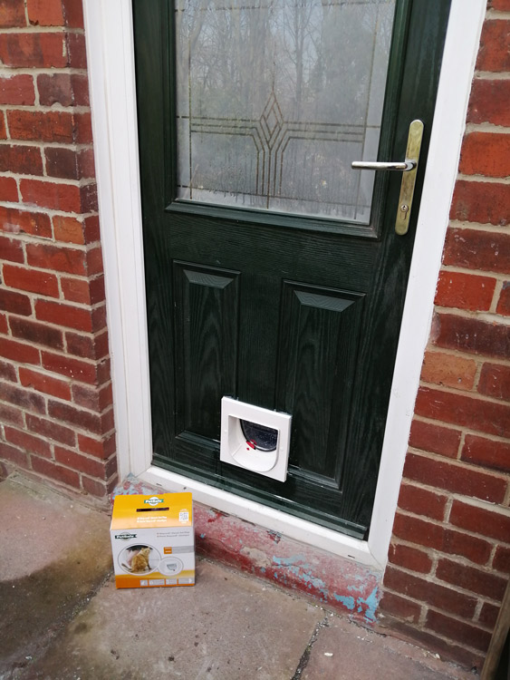 Cat flap fitters Pelaw and Gateshead
