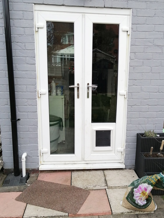 Cat flap fitters Wallsend