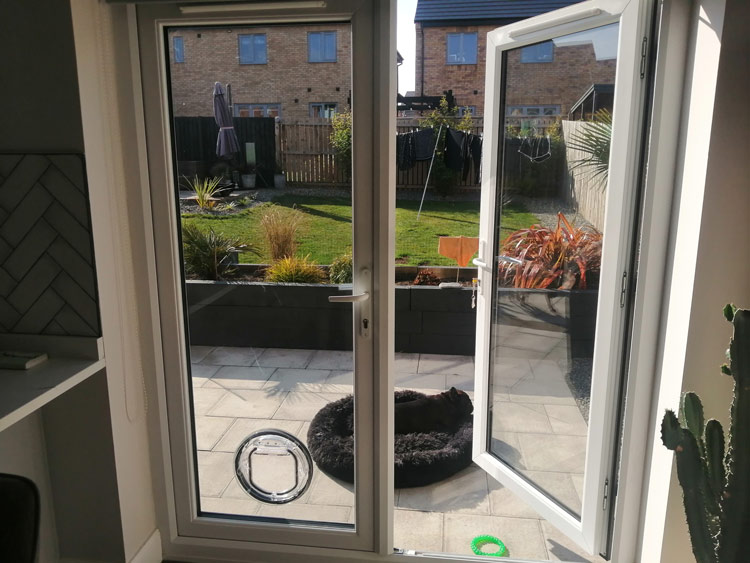 Cat flap fitters Yarm and Middlesbrough