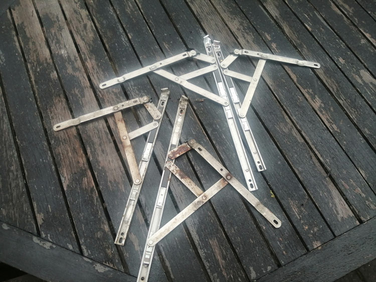 Replacement window hinges Newcastle