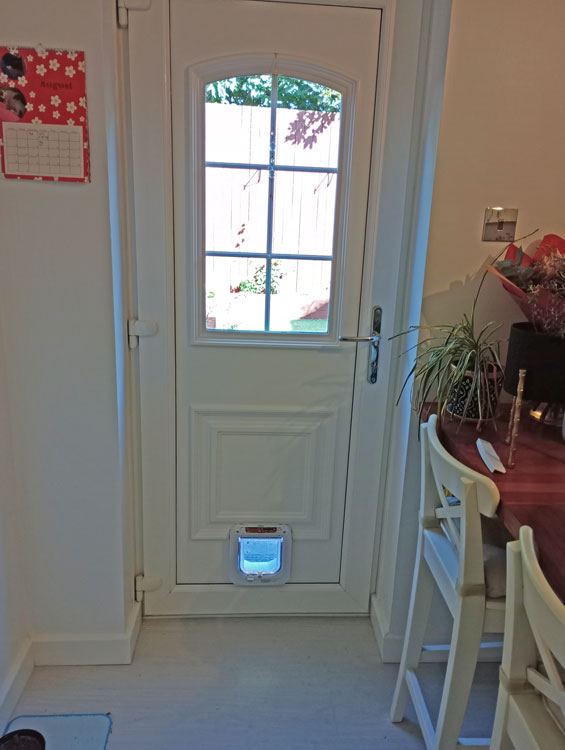 Cat flap fitters Gateshead