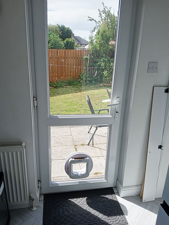 Cat flap in glass door fitter near me