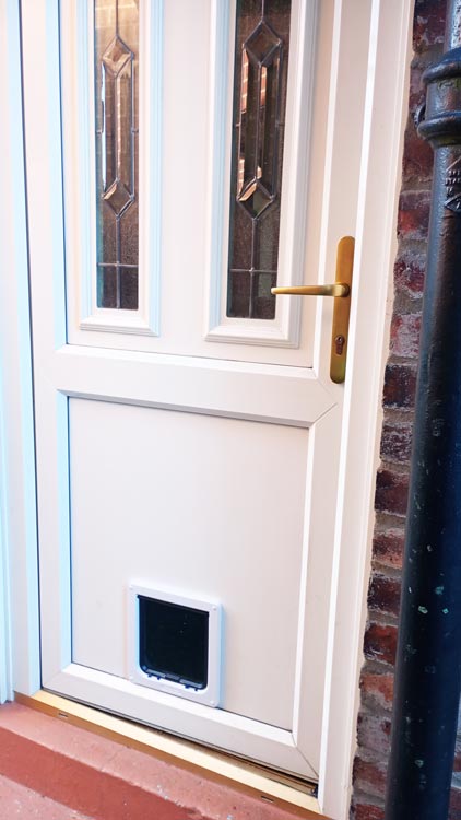 Cat flap installers Dunston and Gateshead